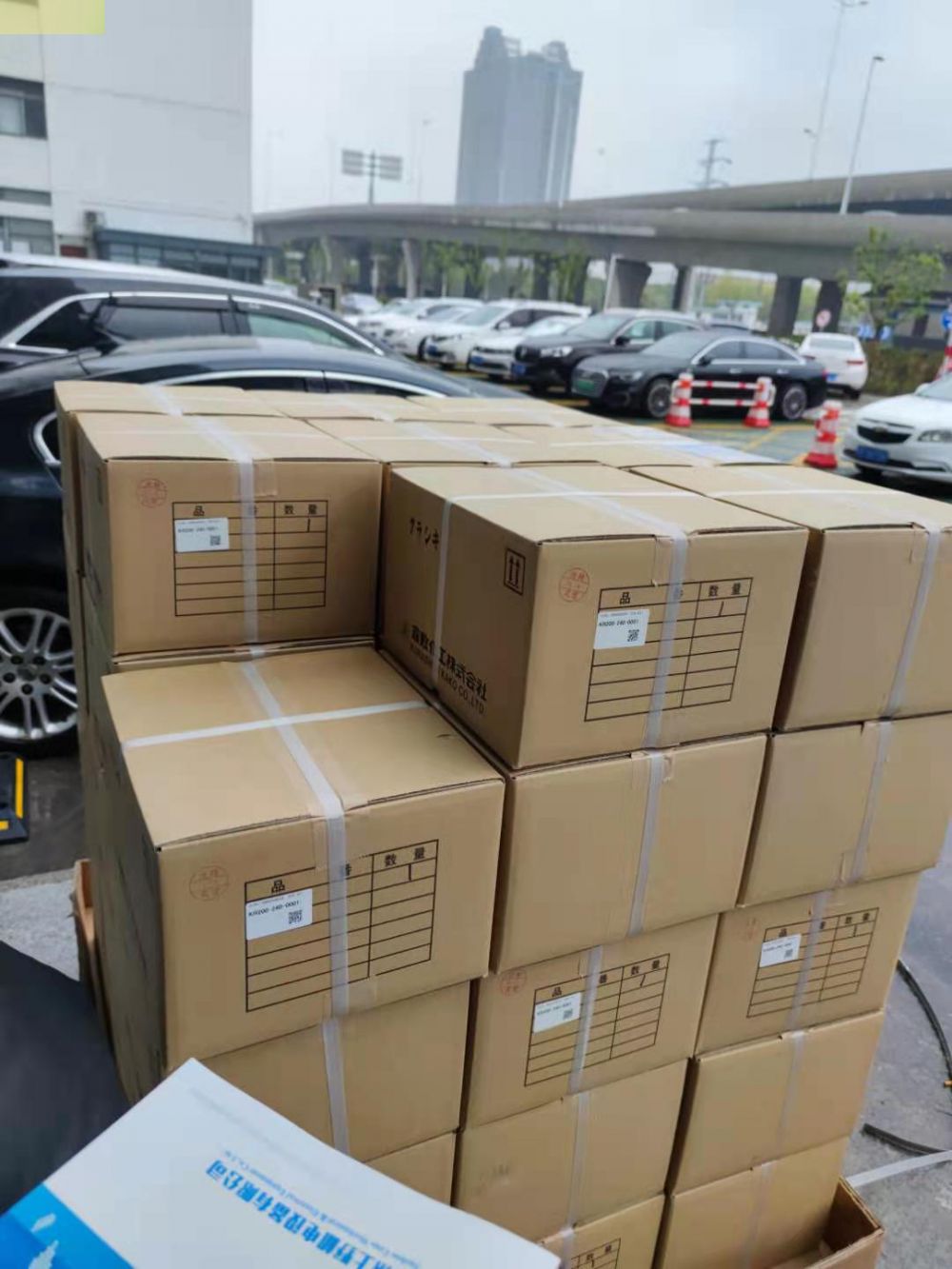 锂电池行业用kuraka仓敷化工复合橡胶弹簧型号KR90-1...