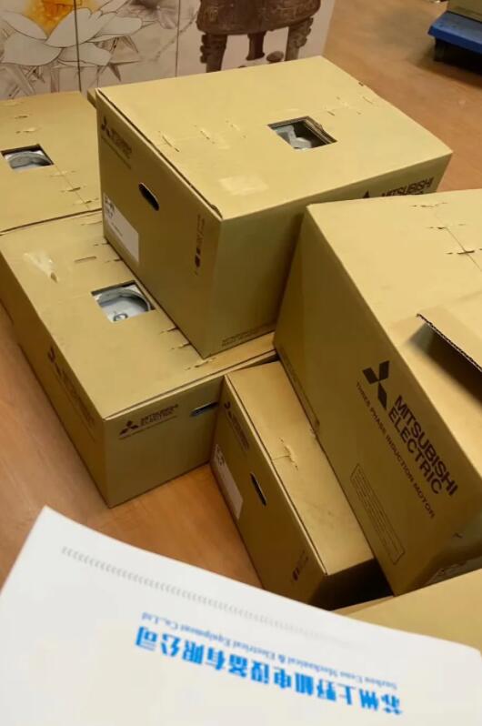 带刹车的日本三菱电机型号SF-JRB(200V-4P-2.2...