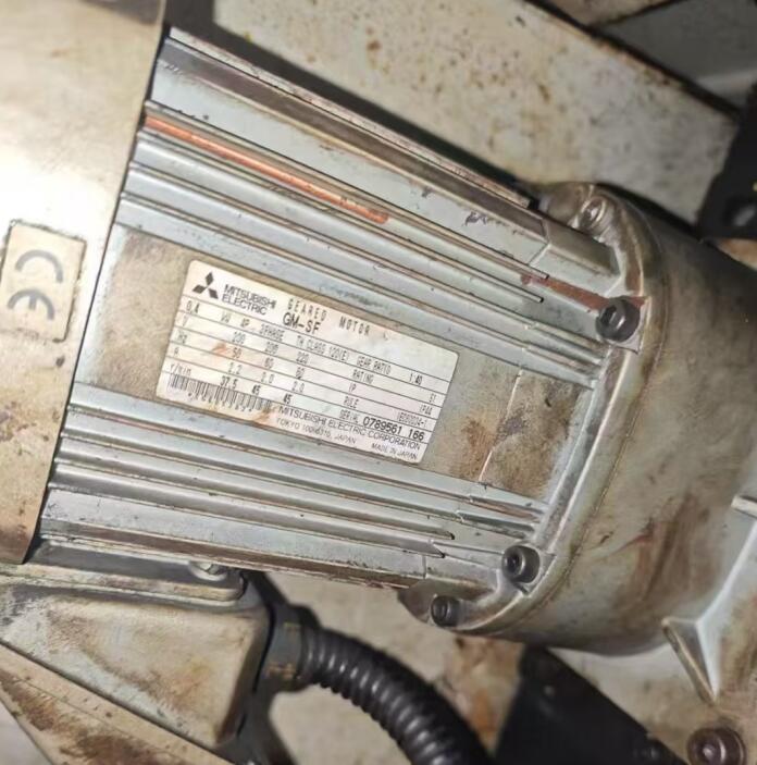 三菱立式减速机 型号：GM-SF 0.4KW 4P 1：40 200V.jpg