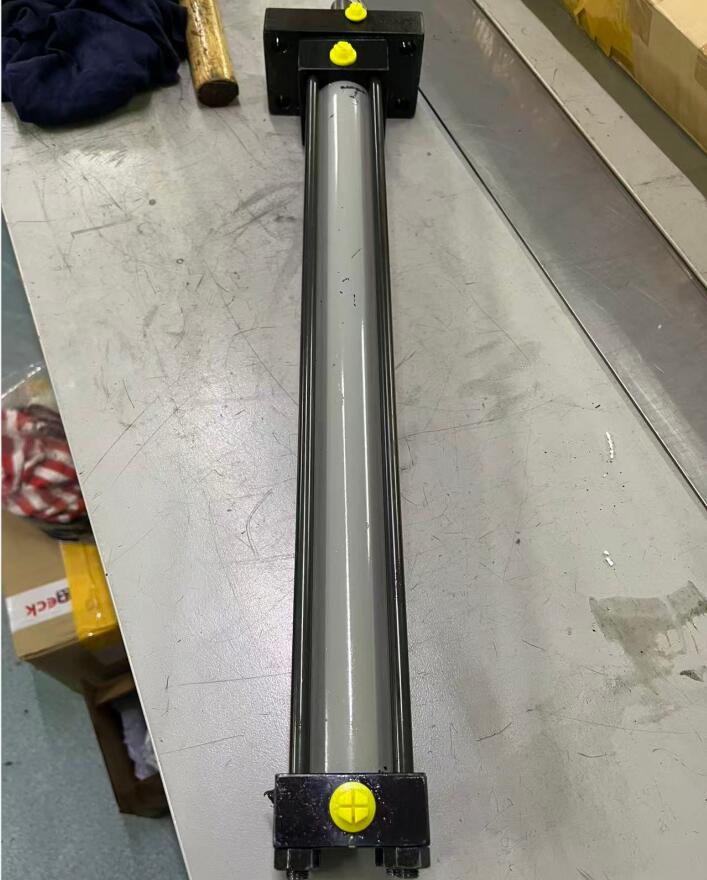 堀内机械 液压油缸型号：FF-SE 1FA40BN400AO.jpg